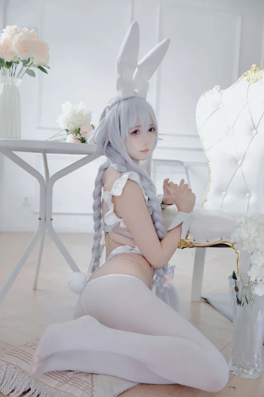 8305