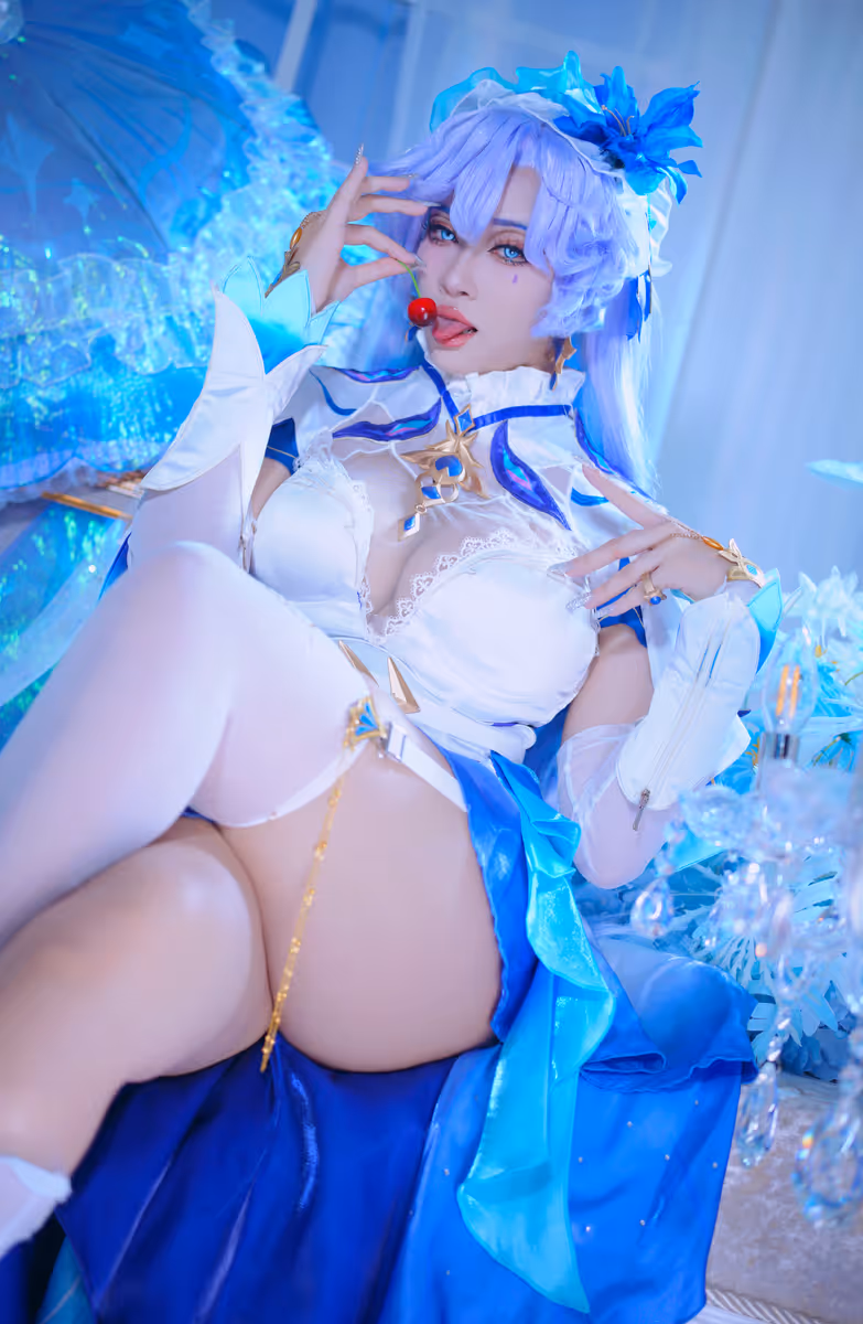 KING ANGEL cosplay Cantarella (Wuthering Waves) – photo 6 of 43