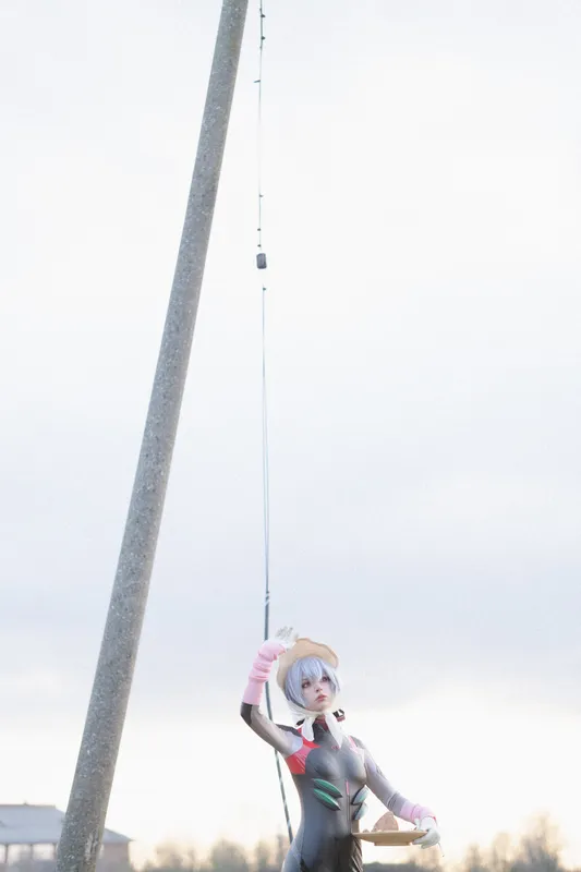 8643