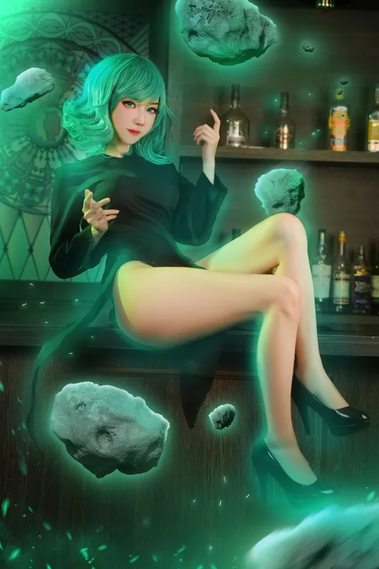 7925