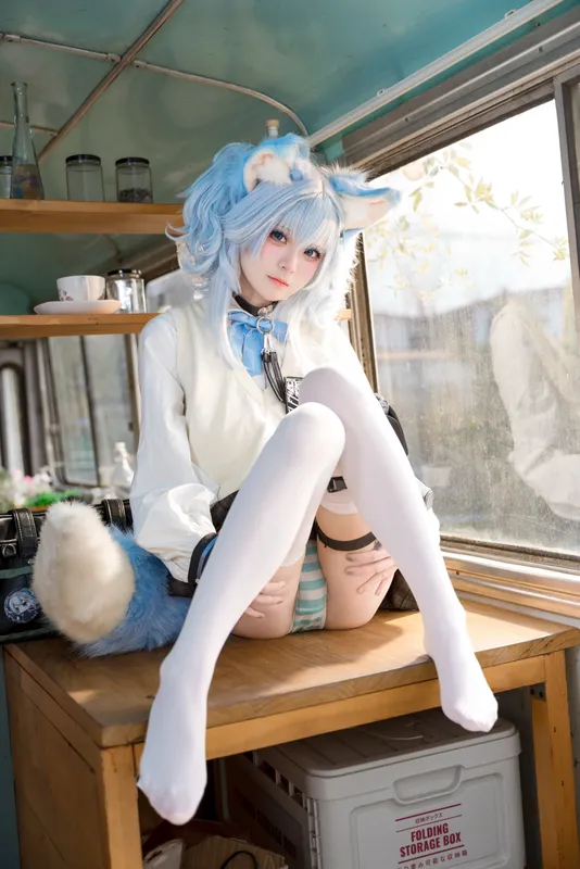 8276