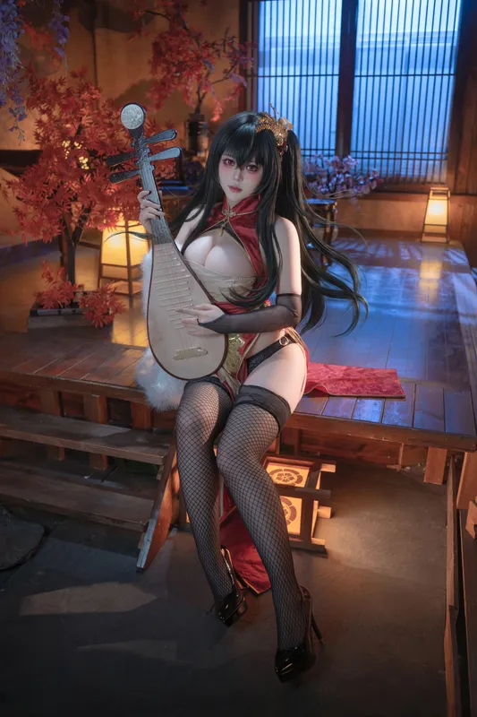 呙呙 cosplay 大凤 (碧蓝航线) – photo 6 of 22