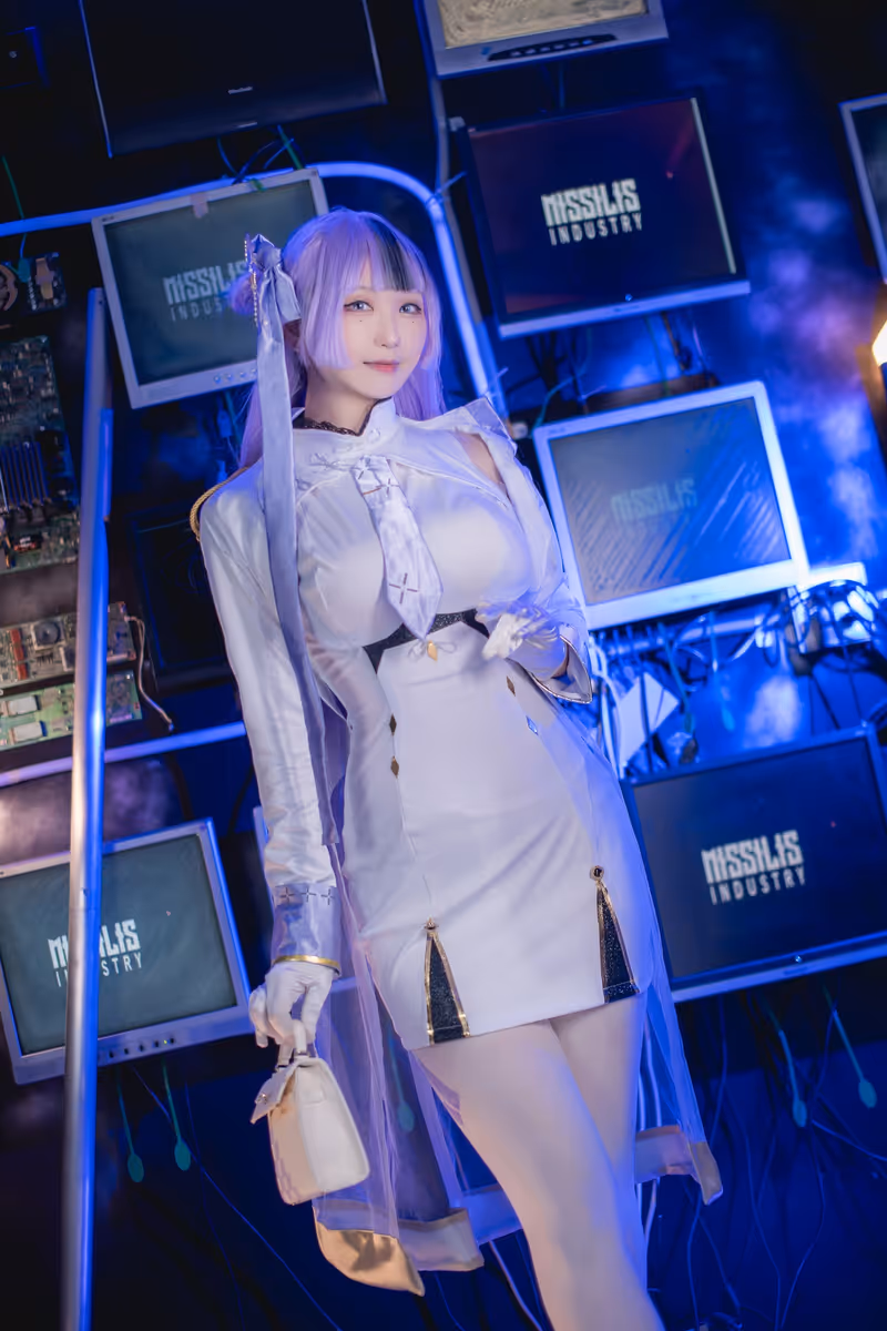 HIKO、unknown cosplay 智恩、舒恩 (胜利女神：妮姬) – photo 11 of 19