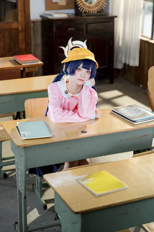 8648