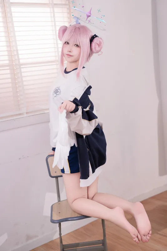 10452