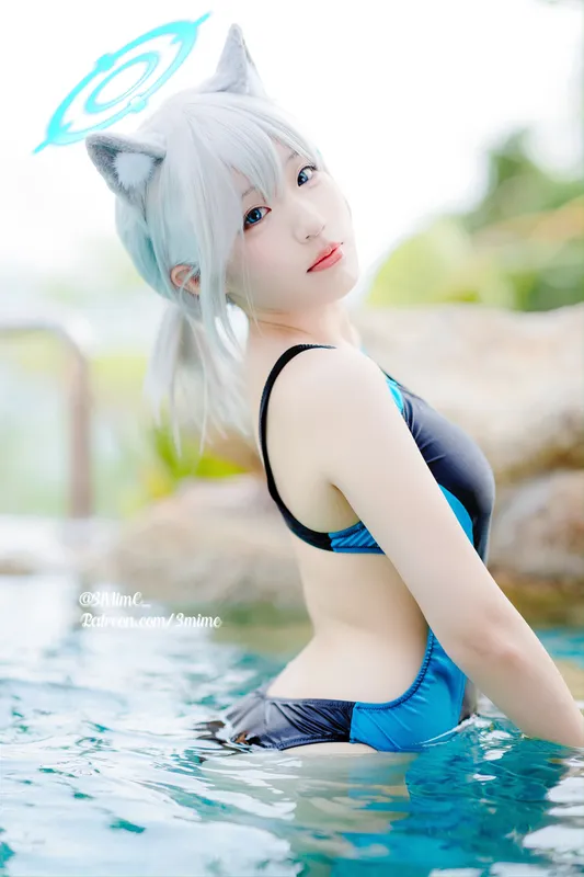 弥美 cosplay 砂狼白子 (蔚蓝档案) – photo 8 of 23