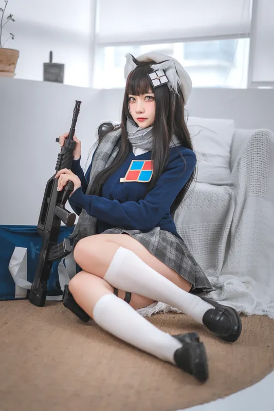 8878