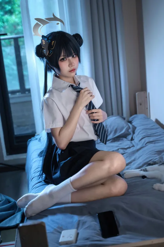 8705