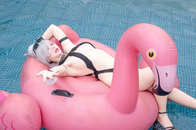 Pyon cosplay Cinderella (Goddess of Victory: Nikke) – photo 9 of 88