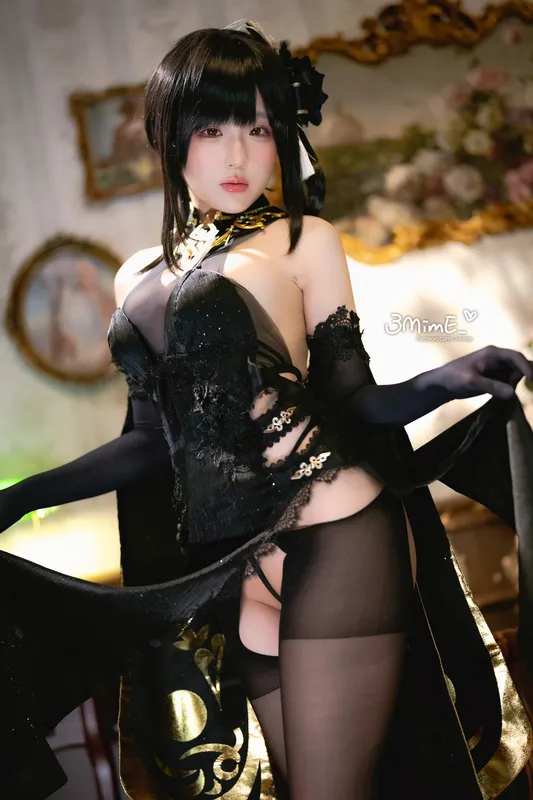 弥美 cosplay 镇海 (碧蓝航线) – photo 7 of 13