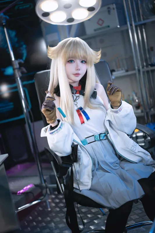 Senyuki cosplay Perlica (Arknights) – photo 10 of 49