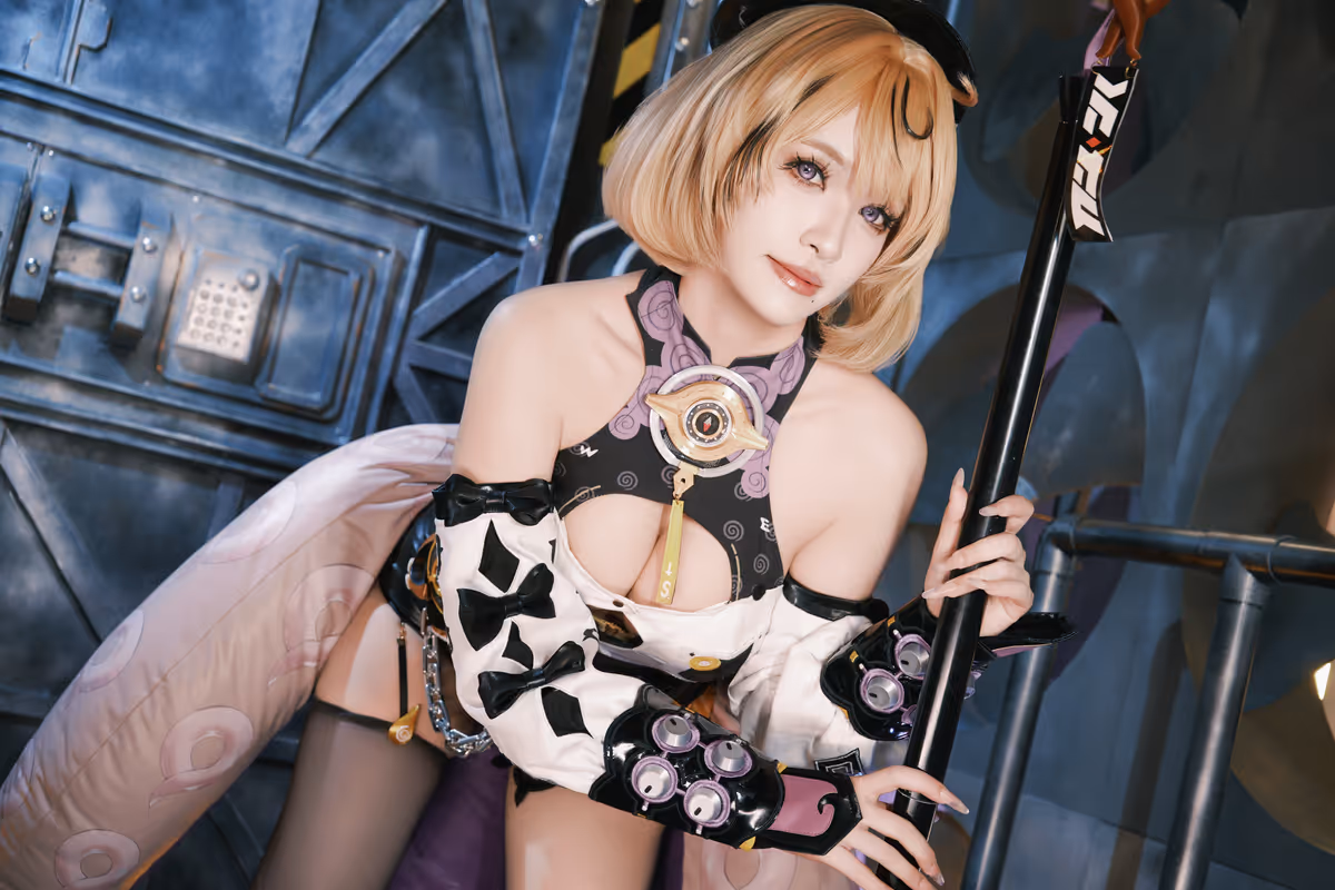 KING ANGEL cosplay 伊德海莉·墨菲 (绝区零) – photo 6 of 62