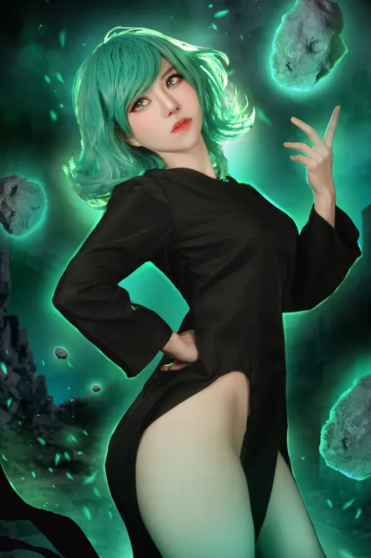7925