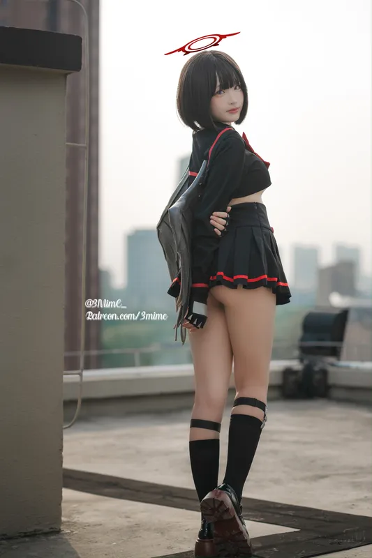 弥美 cosplay 静山真白 (蔚蓝档案) – photo 9 of 80
