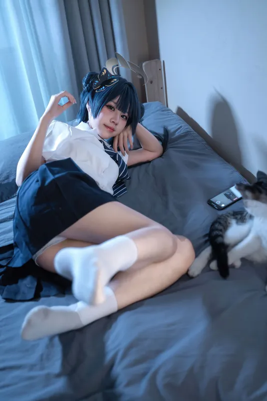 8705