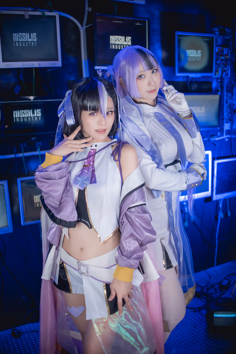 HIKO、unknown cosplay 智恩、舒恩 (胜利女神：妮姬) – photo 8 of 19