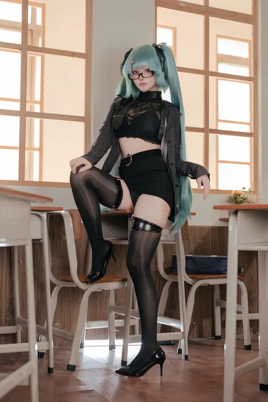 10571