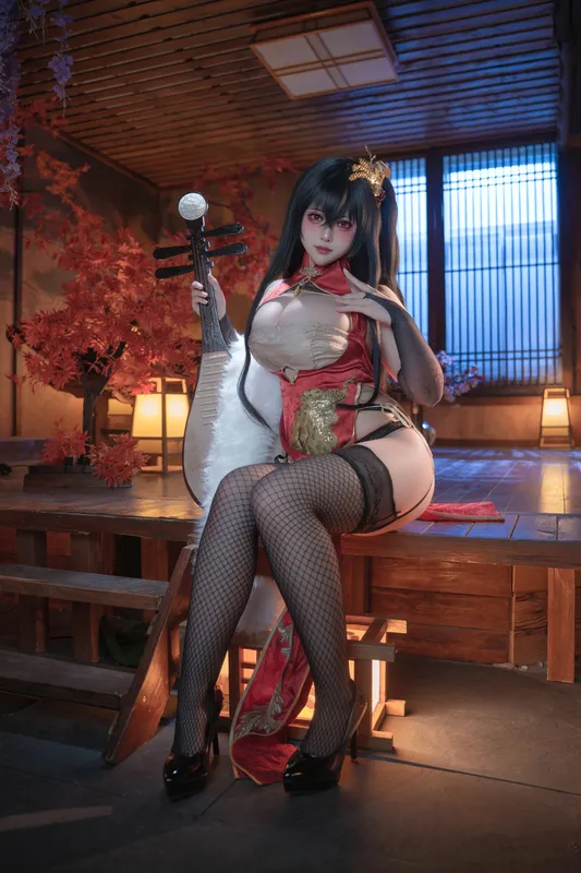 呙呙 cosplay 大凤 (碧蓝航线) – photo 7 of 22