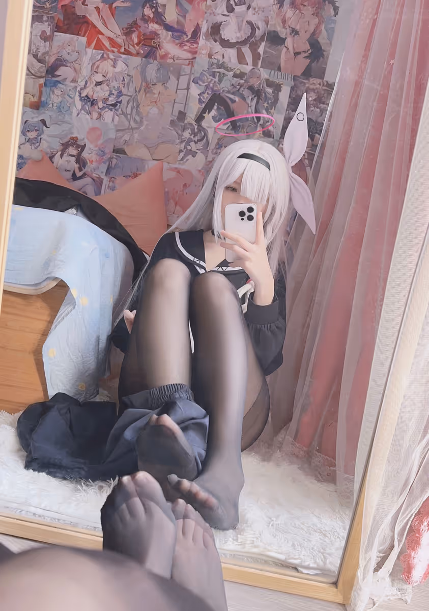 习呆呆 cosplay 普拉娜 (蔚蓝档案) – photo 5 of 19