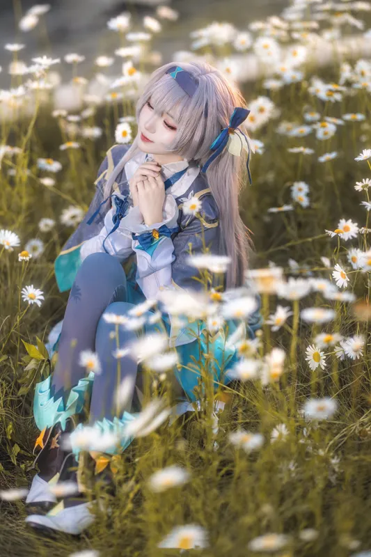8302