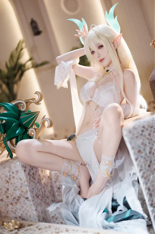 10402