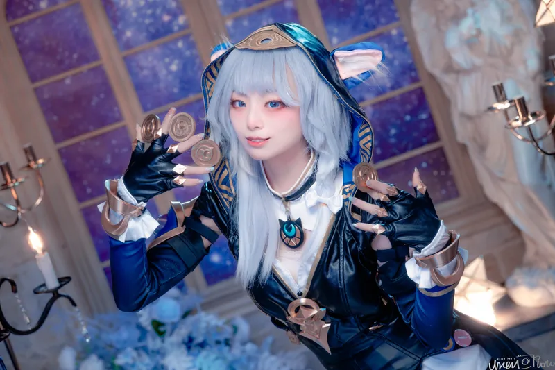 10623