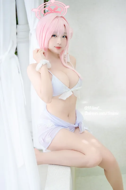 弥美 cosplay 水羽三森 (蔚蓝档案) – photo 7 of 29