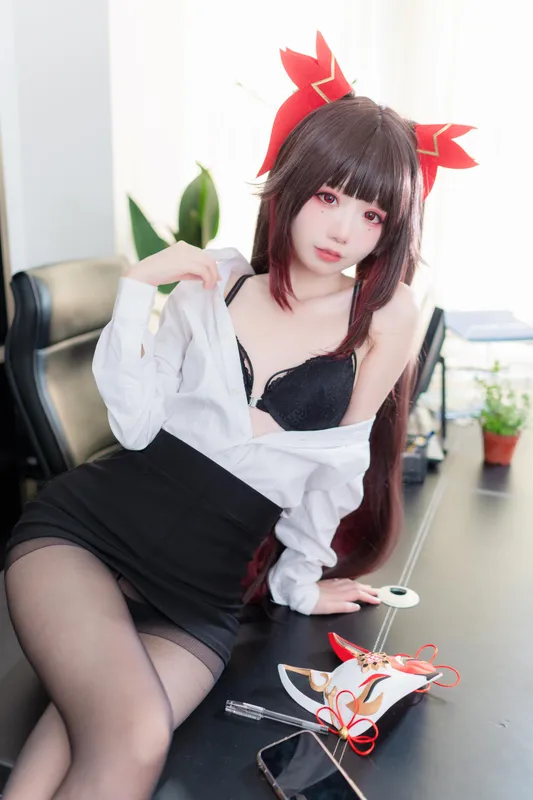 千雪Senyuki cosplay 花火 (崩坏) – photo 5 of 31