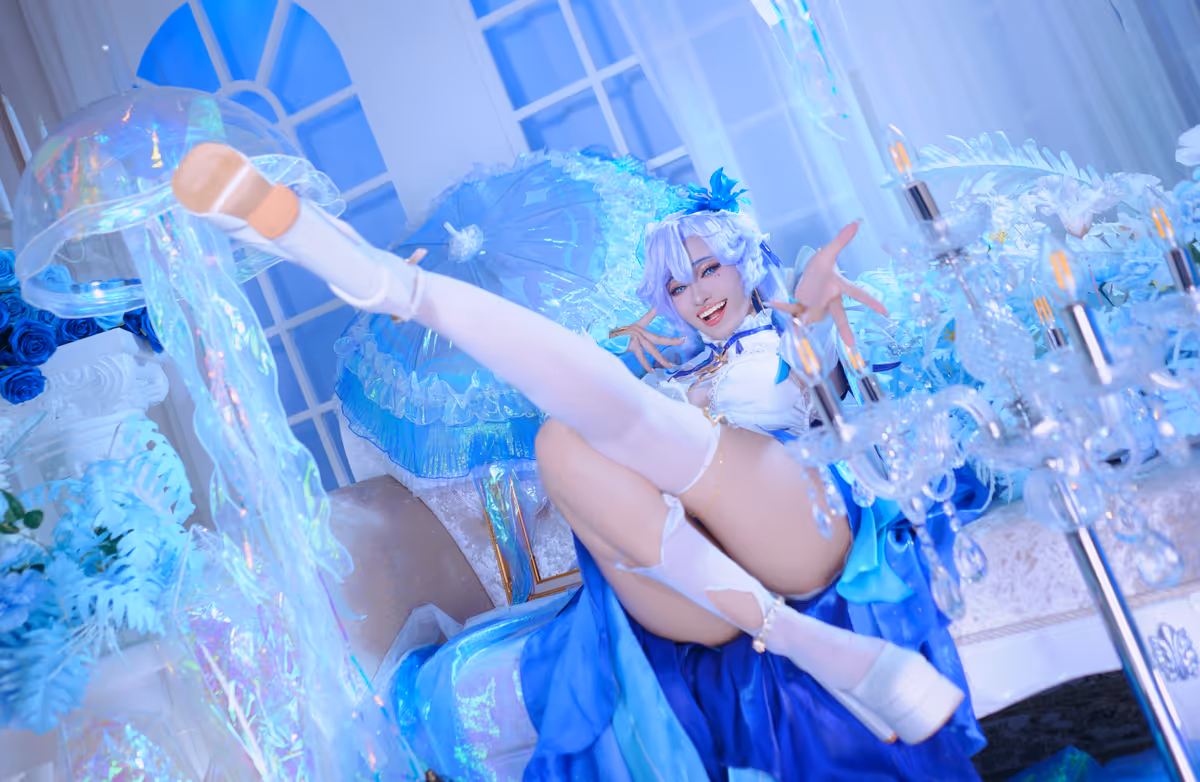 KING ANGEL cosplay Cantarella (Wuthering Waves) – photo 11 of 43