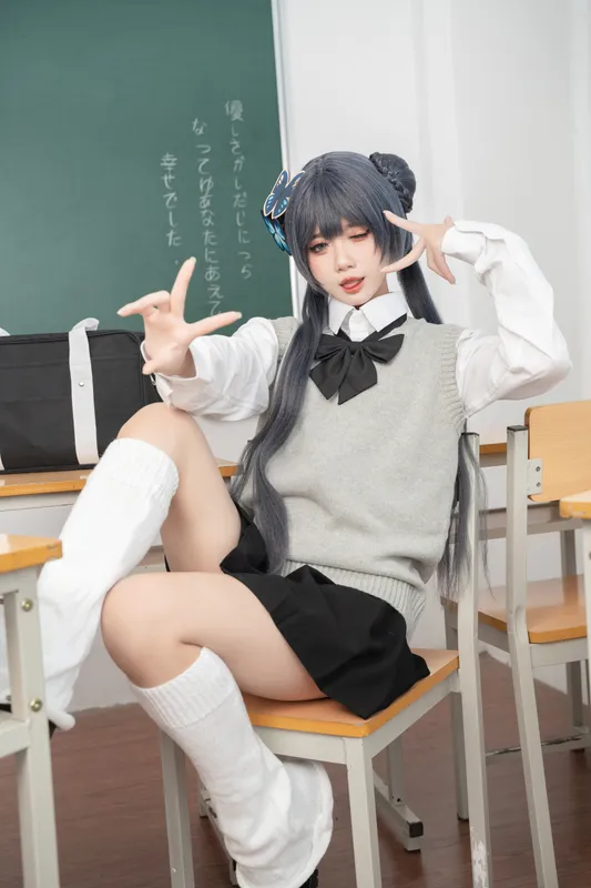 8821