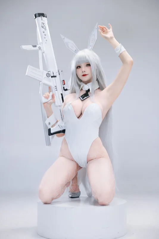 8708
