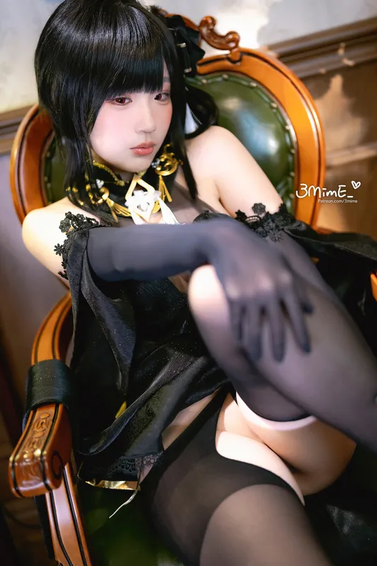 弥美 cosplay 镇海 (碧蓝航线) – photo 9 of 13