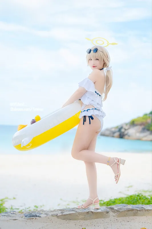 弥美 cosplay 阿慈谷日富美 (蔚蓝档案) – photo 12 of 34