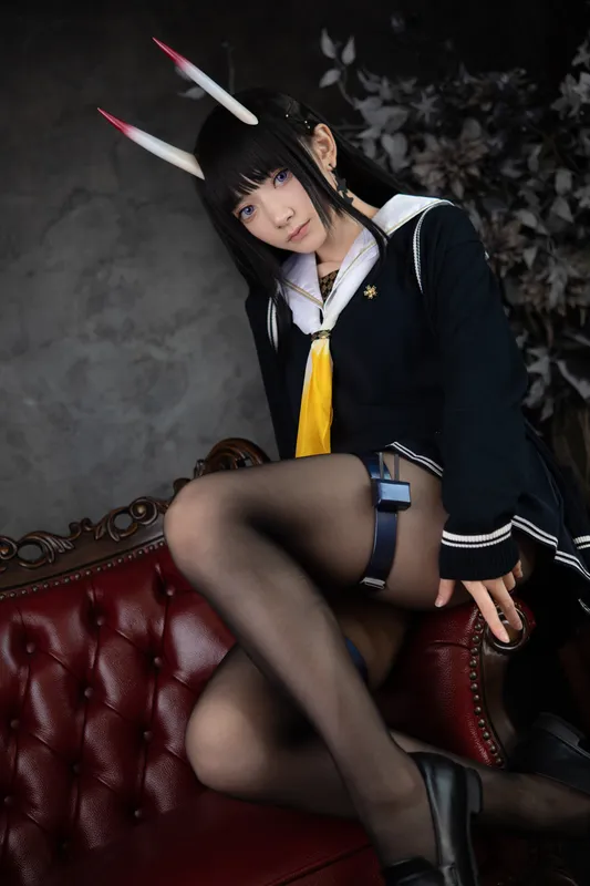 8463