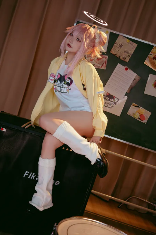 8086