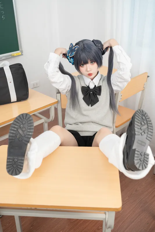 8821
