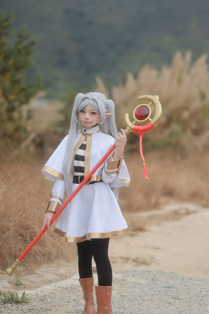 子貓丸 cosplay 芙莉莲 (葬送的芙莉莲) – photo 8 of 72