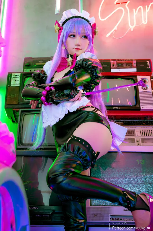 8926