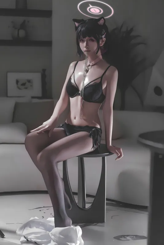 8906