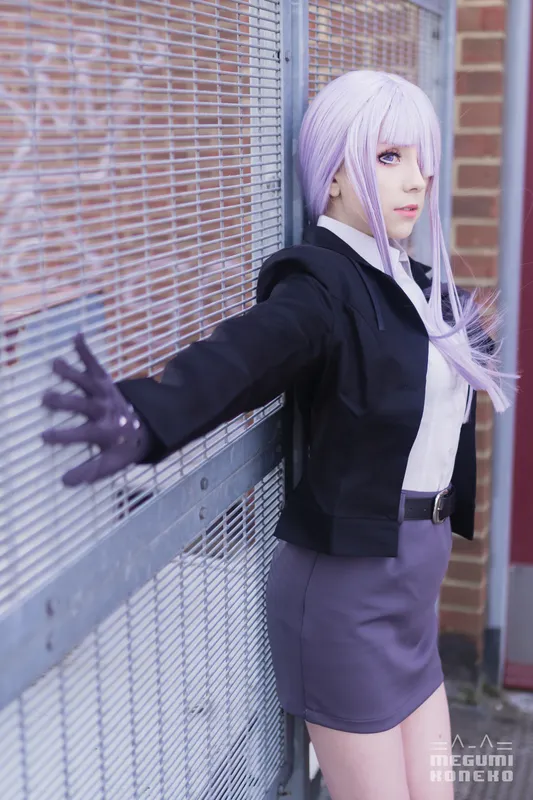 8619