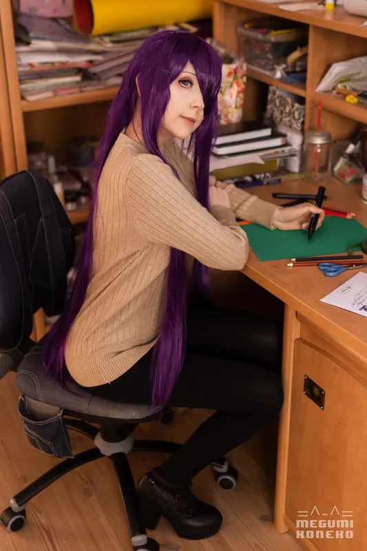 8652