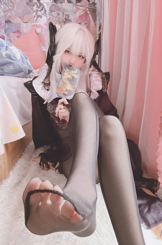 7947