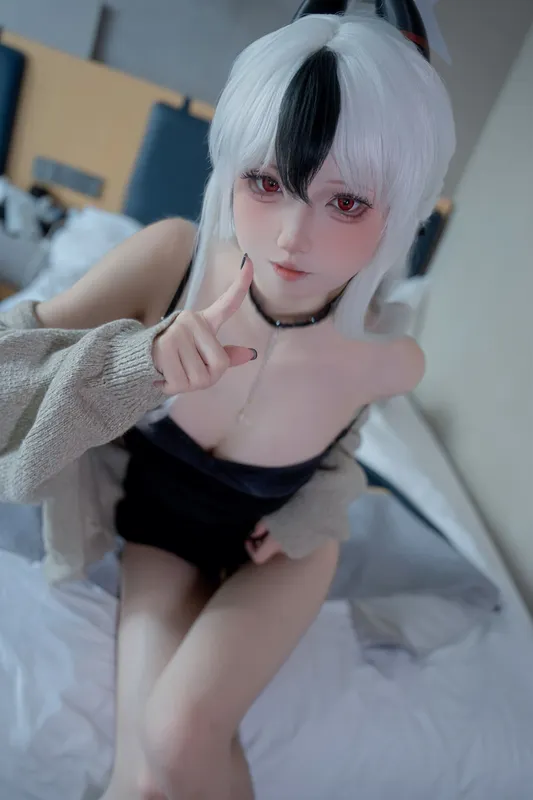 纸悦Etsu ko cosplay 鬼方佳代子 (蔚蓝档案) – photo 10 of 34