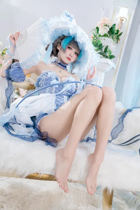 8544