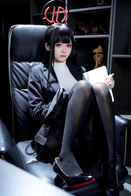 8659