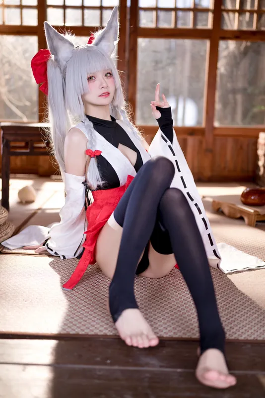8613