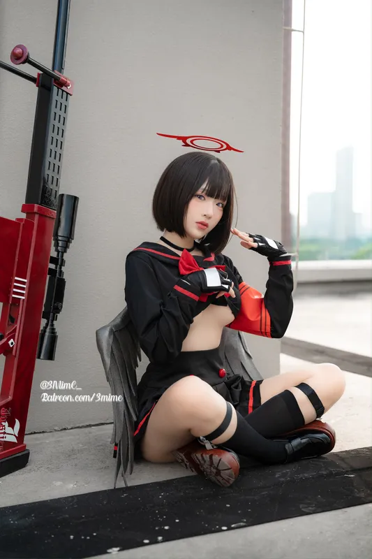 弥美 cosplay 静山真白 (蔚蓝档案) – photo 5 of 80