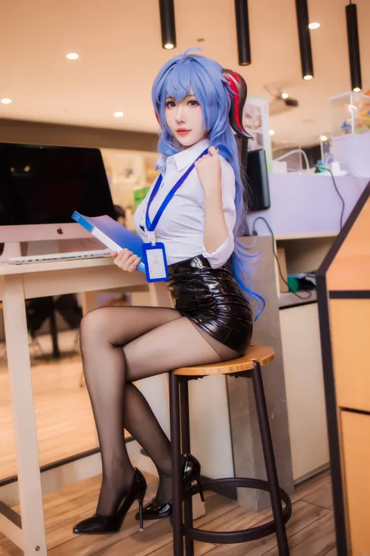 8805