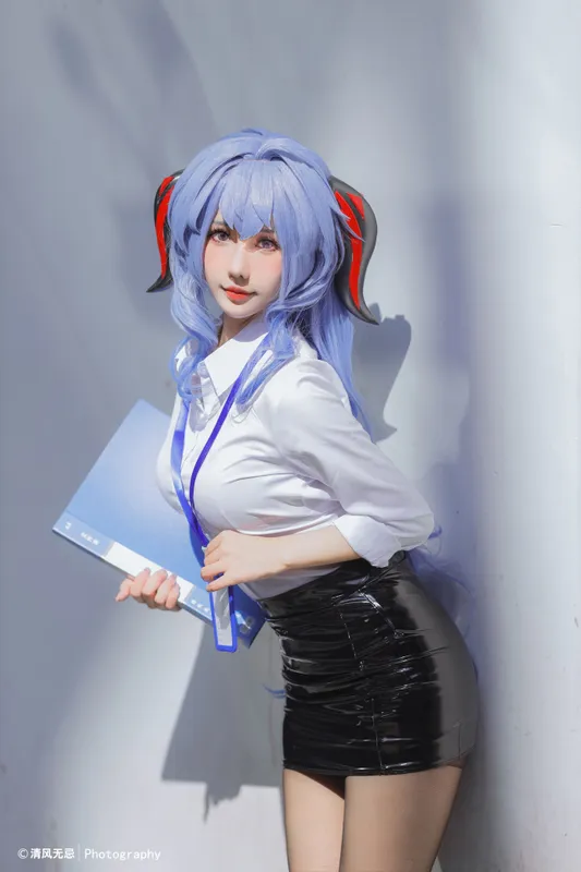 8805