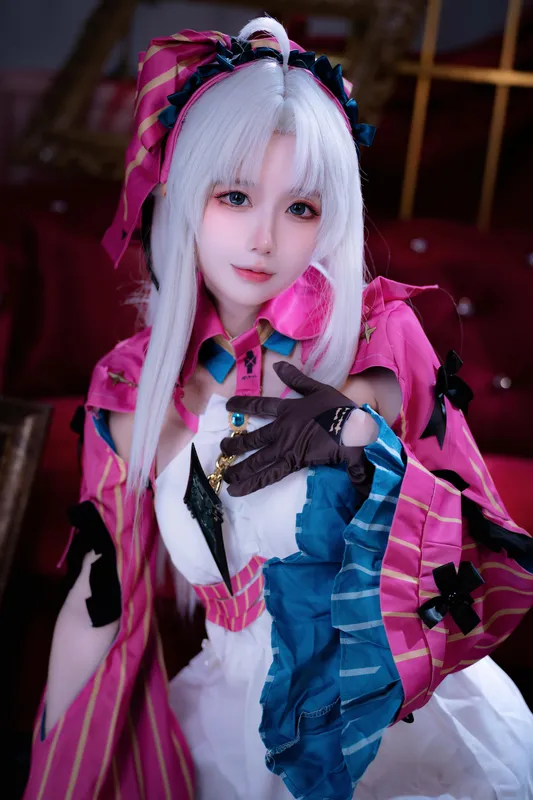 Carlotta cosplay (Wuthering Waves)